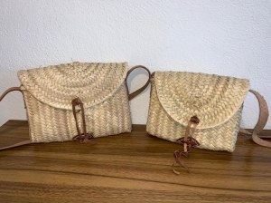 Lot paniers et pochettes