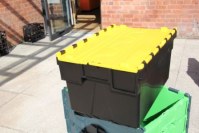 Caisse à couvercles intégrés jaunes - 600 x 400 x H.365mm