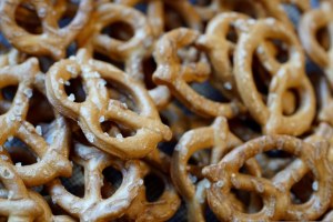 Ancel - mini bretzels salés enrobés de chocolat noir