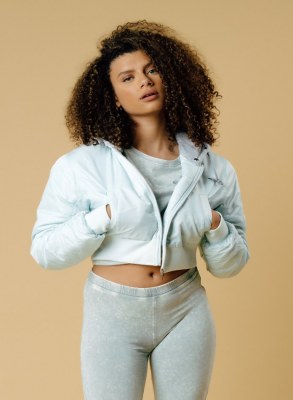 STOCK DE PRET A PORTER POUR FEMMES