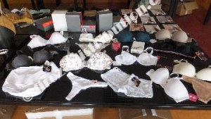 Lingerie Intima Cherry.