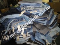 SOLDES ETE - Destockage de Jeans Diesel.
