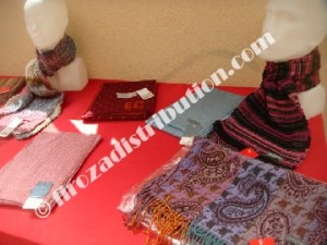 Echarpes Pierre Cardin et Enrico Coveri.