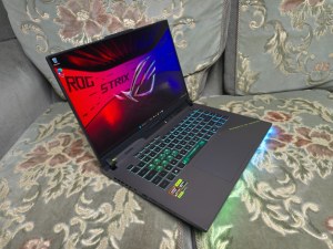 ASUS ROG Strix G16 Ryzen 9 9955HX3D RTX 5070 Ti 32GB 2TB QHD 240Hz Gaming Laptop