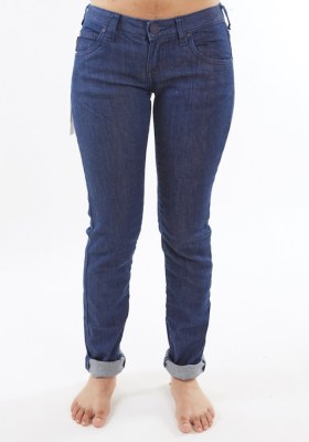 Jeans Jeune fille & Femme Calvin Klein Modele 2022. MOINS 80% DU PRIX DETAILS