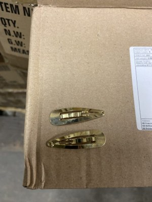 DESTOCKAGE : BARRETTES À CHEVEUX DORÉES – 5 000 PIÈCES