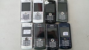 Lot de 74 Blackberry Pearl gsm 8100/8110/8120 testé allumage ok lcd ok