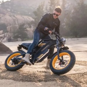 Vélo électrique Coswheel CT20 1 000 W, autonomie jusqu'à 140 km, 50 % de réduction sur...