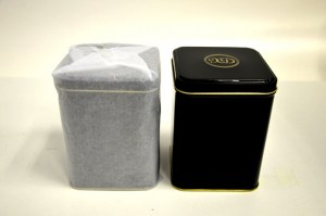 Boîtes métal noir et or 87x87xh.115mm