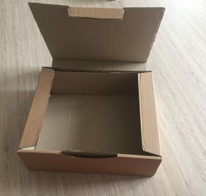 Boite postale carton renforcé pour envoi postaux