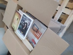 LIVRES EN GRANDE QUANTITÉ, TOUTE L'ANNÉE