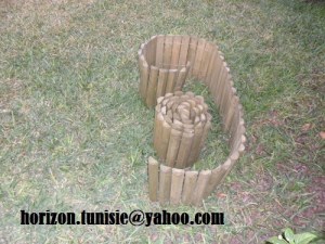 Bordure de gazon en bois