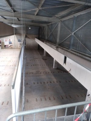 Panneaux acoustiques blancs suspendus