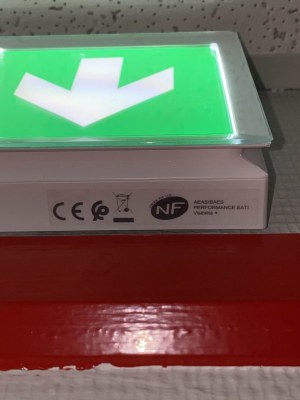 BAES blocs autonomes d’éclairage de sécurité EATON