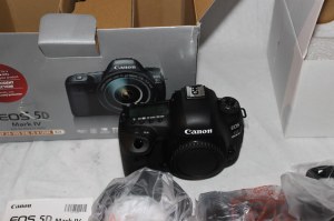 Canon 5D Mark IV avec objectif 24-105 mm