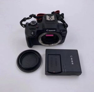 Canons R100 with Professional Level Photography 4K APS-C Format Mirrorless Camera