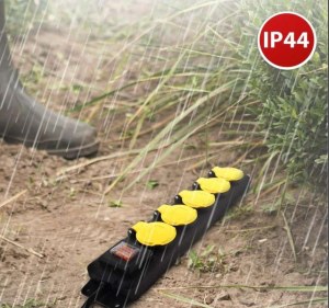 DESTOCKAGE Bloc 5 prises 16A 2P+T Etanche IP44 à clapet Noir avec interrupteur