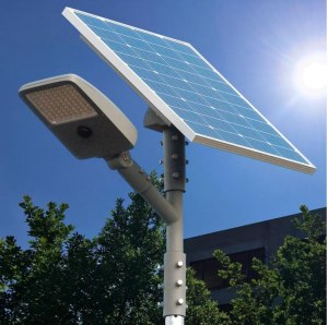 DESTOCKAGE DE SOLUTIONS D' ECLAIRAGE SOLAIRE SOLAIRE SUR MATS OU MURALE