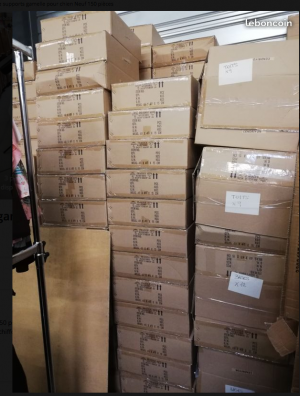 Lot de 150 supports gamelles pour chiens neuf