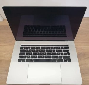 Apple MacBook Pro 15 A1990 2018/2019 i7/i9 8-9gen 16-32GB 256GB-512GB Radeon Pro