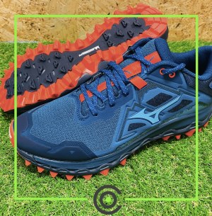 Stock chaussures running/indoor/outdoor de la marque Mizuno