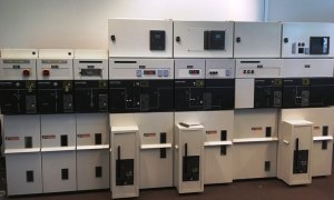 Achat stocks ,surplus ,lots de matériel électrique industriel . cellues HTA , TGBT , On...