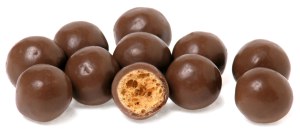 Cemoi - assortiment de bonbons de chocolat et moulages de chocolat au lait