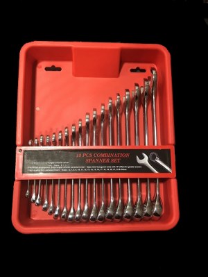 Outillage set 18 pcs clef plate chrome vanadium