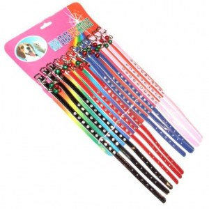 Carte de 12 colliers strass