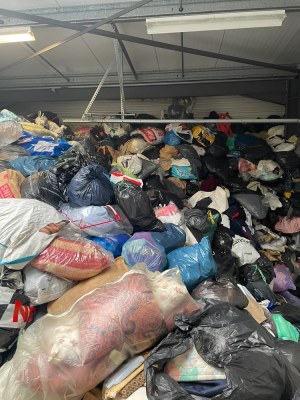 Collecte vêtements et chaussures - Original non touché / Used clothes untouched