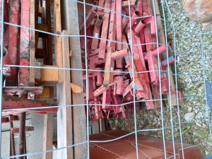 Consoles métalliques et échafaudages