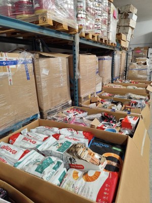 Lot en destockage d'articles et accessoires animalerie