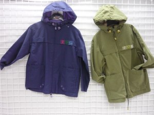 DESTOCKAGE DE COUPE VENT FOXBURG/A POUR FILLES AU PRIX DE 3 EUROS !