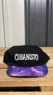 DESTOCKAGE MASSIF : CASQUETTES CUBANISTO – 8 600 PIÈCES