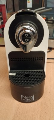 ☕ Offrez à vos clients l’élégance et la performance italienne avec la cafetière NERO NO...