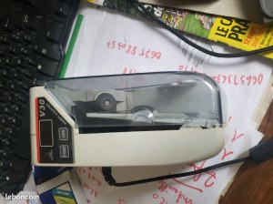 Mini Compteuse de poche Detecteur faux billets Double alimentation 220V + Batterie auto...