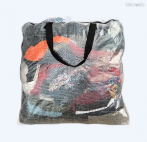 Lot de 160 articles de mode femme et homme