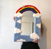 Miroir avec decoration en laine