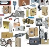 Lot en destockage de quincaillerie de Porte : Serrure Verrous Cylindre Cadenas ..