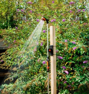 Lot de 7 Douches de jardin et arroseur de jardin FERM 2 en 1 ( 4 euro / pcs )