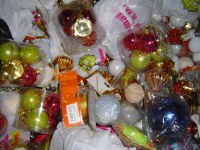 Destockage massif de boules de noël