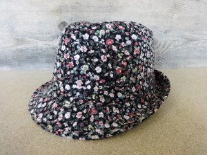 100 pièces noir et blanc imprimé fleurs trilby chapeaux avec des paillettes