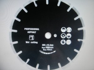 DISQUE DIAMANT 300 MM SPECIAL ASPHALTE