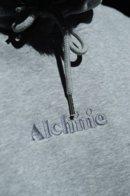 DESTOCKAGE – SWEATS & T-SHIRTS UNI – STOCK NEUF