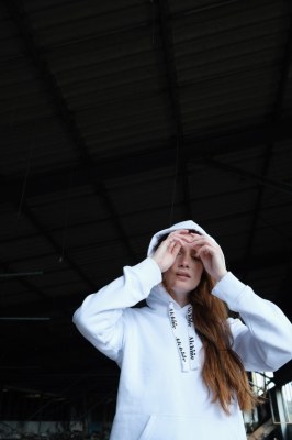 DESTOCKAGE – SWEATS & T-SHIRTS UNI – STOCK NEUF