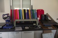 Plotter c 24 . deux press achaud et plusieurs rouleaux de rouleaux adhesif