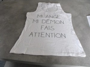 A saisir . Destockage pallette de t-shirt - débardeur -sweat