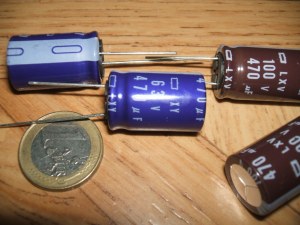 Condensateurs 470µF / 1000µF NEUF Japonais