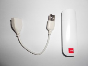 Clé Internet USB 42.2 Mb/s Haute performance E372 Bloquée SFR