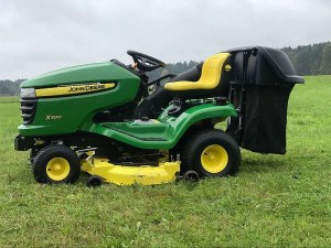 Tondeuse autoportée John Deere X300
